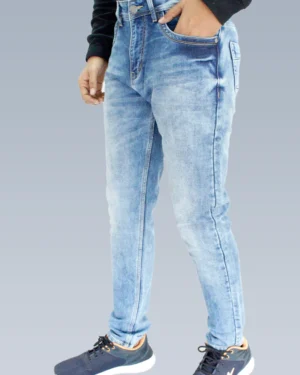 Men's Slim Fit Mid Rise Light Blue Shade Jeans.
